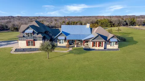 419 Kerfoot Dr, Gunter, TX 75058