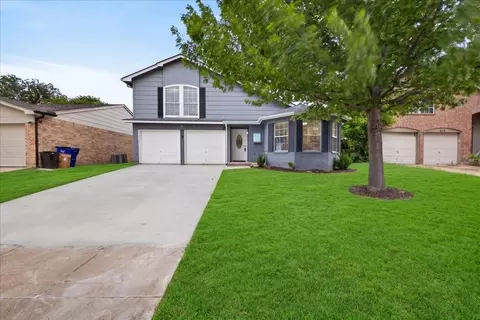 617 Hollyberry Dr, Mansfield, TX 76063