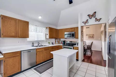 400 Vicki Ln, Wylie, TX 75098
