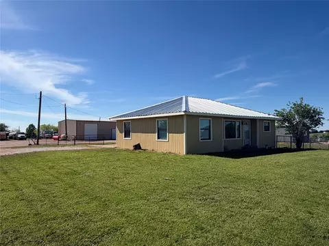 1346 Polk Rd, Bowie, TX 76230