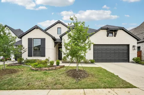 704 Colt Dr, Aubrey, TX 76227