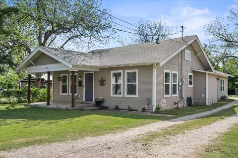 2215 W Park Row Blvd, Corsicana, TX 75110