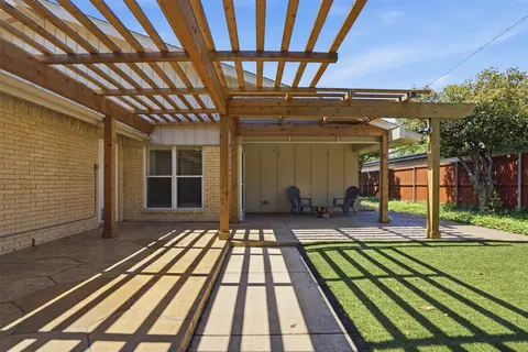 11411 Park Central Pl, Dallas, TX 75230