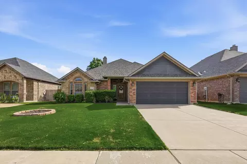 340 Merced St, Burleson, TX 76028
