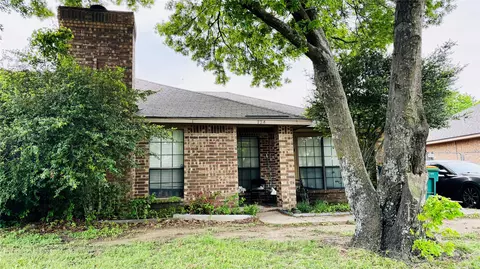 724 Lemons St, Cedar Hill, TX 75104