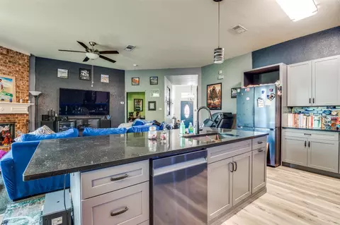 Kitchen - 805 E Huitt Ln, Euless, TX 76040 photo 1 of 5