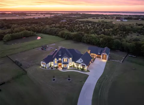 2900 Deer Run Trl, Farmersville, TX 75442
