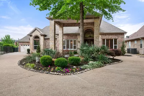 6304 Estates Ln, Fort Worth, TX 76137
