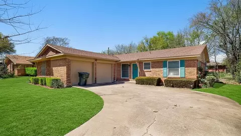 1038 Patricia Dr, Sherman, TX 75090