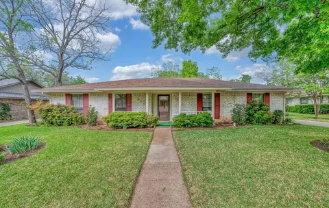 533 Topeka Dr, Woodway, TX 76712