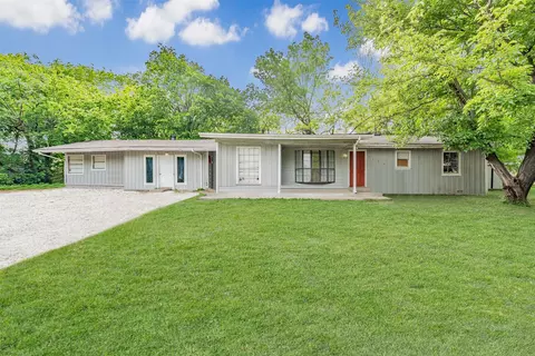 3123 Biway St, Sansom Park, TX 76114