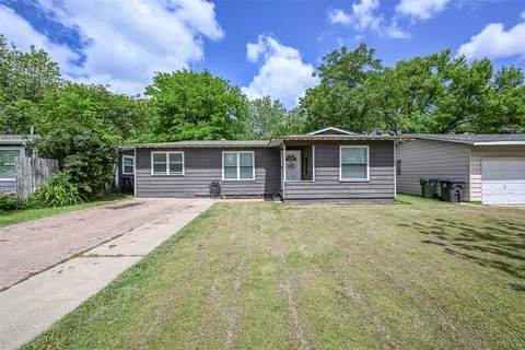 813 Dugan St, Arlington, TX 76010