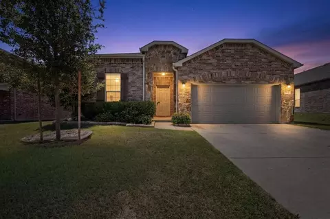 537 Running Water Trl, Fort Worth, TX 76131