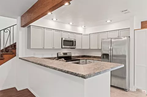 921 Bradleys Bnd, Tool, TX 75143