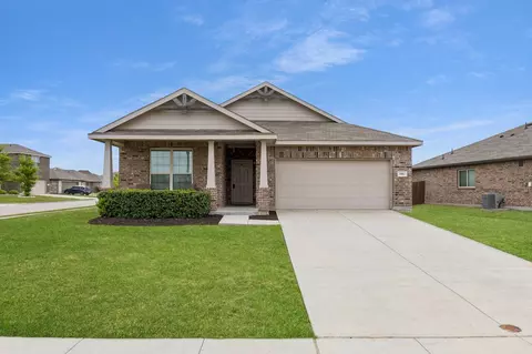 1061 Stanridge Ln, Van Alstyne, TX 75495