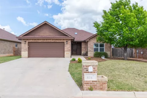 818 Great Waters Dr, Abilene, TX 79602