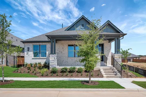 2097 Pine Grove Ln, Arlington, TX 76005