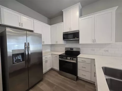 Kitchen - 331 E Hull St, Denison, TX 75021 photo 2 of 2