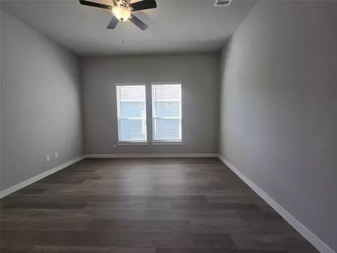 Living - 331 E Hull St, Denison, TX 75021 photo 4 of 4