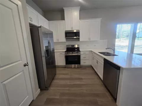 Kitchen - 331 E Hull St, Denison, TX 75021 photo 1 of 2
