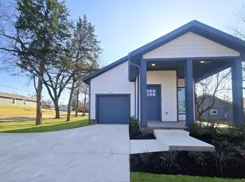 Exterior - 331 E Hull St, Denison, TX 75021 photo 3 of 4