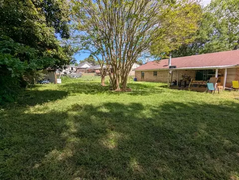 417 Kingsridge Ln, Hallsville, TX 75650