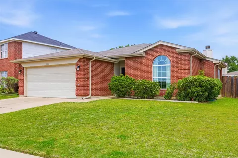 3224 Shoreside Pkwy, Hurst, TX 76053