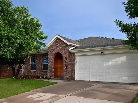 1510 Sequoia Dr, Krum, TX 76249