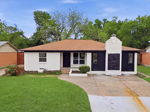 1112 Noble Ave, Carrollton, TX 75006