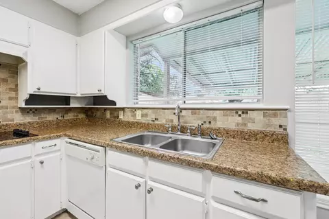 Kitchen - 337 Apache Trl, Keller, TX 76248 photo 2 of 3