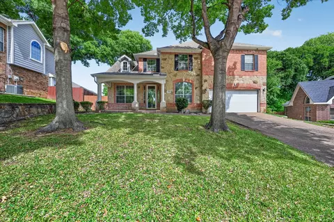 656 Links View Ct, Grand Prairie, TX 75052