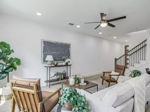 7331 Rubio Pl, Dallas, TX 75235