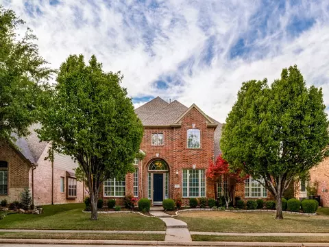 2328 Harrisburg Ln, Plano, TX 75025