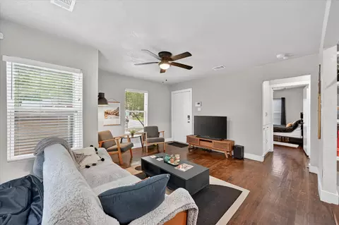 4221 Lisbon St, Fort Worth, TX 76107