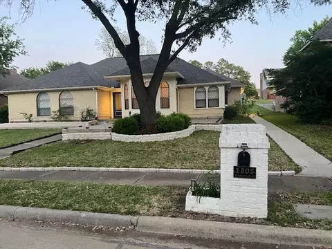 1305 Stonecreek Ct, Garland, TX 75043