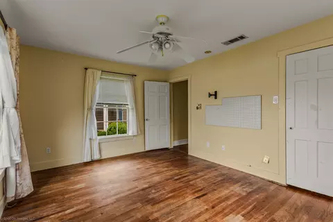 Bedroom - 914 Griffith Ave, Terrell, TX 75160 photo 3 of 4