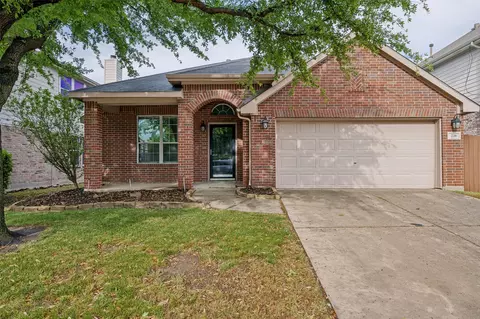 220 Parakeet Dr, Little Elm, TX 75068