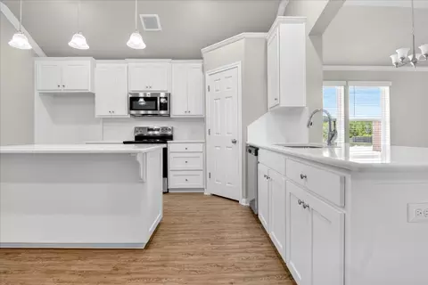 Kitchen - 2509 Yoder Ln, Robinson, TX 76706 photo 3 of 7