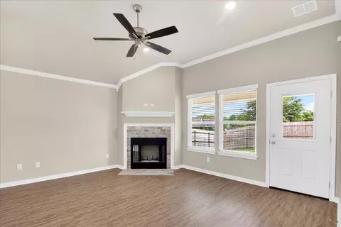 Living - 2509 Yoder Ln, Robinson, TX 76706 photo 5 of 5