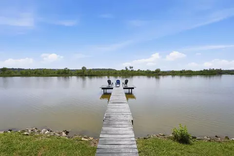 5106 Gibson Ct, Granbury, TX 76049