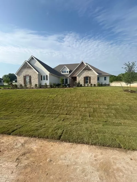 1002 Perrin Ln, Van Alstyne, TX 75495
