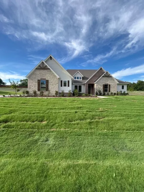 1002 Perrin Ln, Van Alstyne, TX 75495