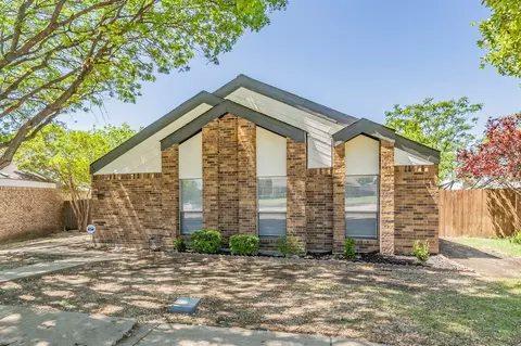 4052 La Costa Ct, Irving, TX 75038