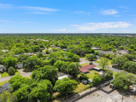 View/Area - 3223 Live Oak Ave, Waco, TX 76708 photo 4 of 4