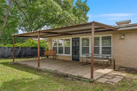 Exterior - 3223 Live Oak Ave, Waco, TX 76708 photo 8 of 10