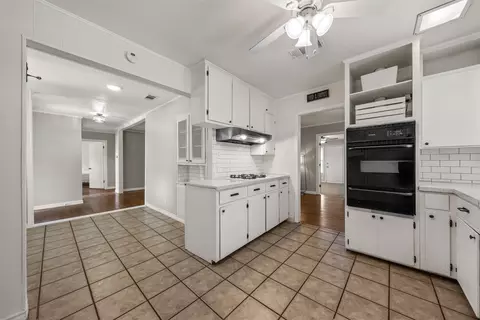 Entry Way - 3223 Live Oak Ave, Waco, TX 76708 photo 1 of 2