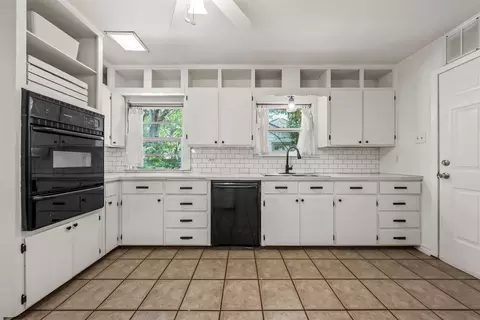 Kitchen - 3223 Live Oak Ave, Waco, TX 76708 photo 1 of 3