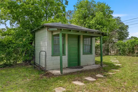 Exterior - 3223 Live Oak Ave, Waco, TX 76708 photo 10 of 10