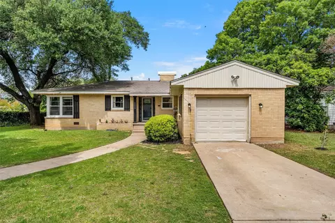 Exterior - 3223 Live Oak Ave, Waco, TX 76708 photo 2 of 10
