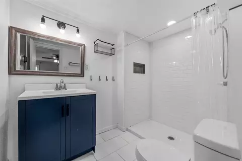 Bath - 3223 Live Oak Ave, Waco, TX 76708 photo 1 of 3